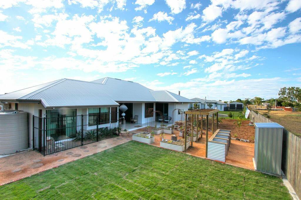 Why get a new generic house when you could get an #InnovationHouse that cuts energy, water and product cost... for the same price. Once built, it'll be the MOST innovative house in #Townsville. Check out why: buff.ly/2z9anMq
