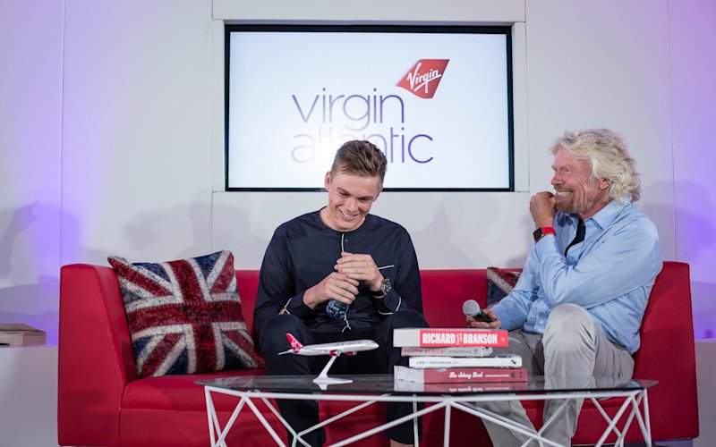 richardbranson's tweet photo. Had great fun in South Africa debating with other entrepreneurs – learnt quite a bit while there! https://t.co/Dd8nkAPuFc #TakeOffForSuccess https://t.co/Ncqhv3Esu9