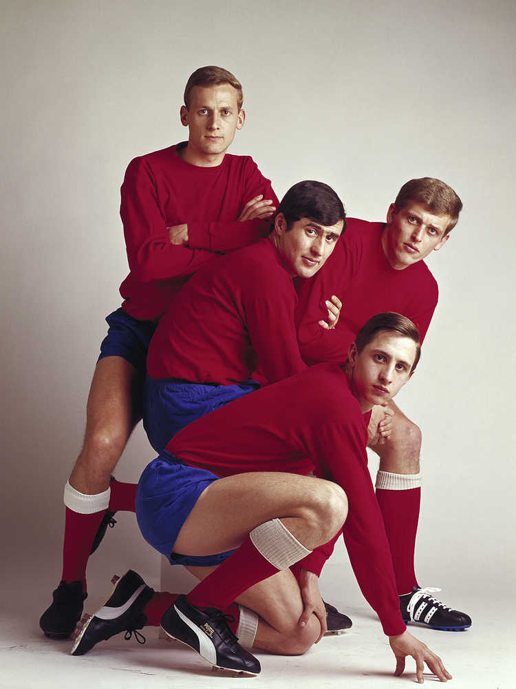 framis74's tweet photo. football is art: Ajacieden by artist #PaulHuf 1967 Amsterdam Museum #SjaakSwart, #PietKeijzer, #KlaasNuninga and #JohanCruyff @OldFootball11 @footballmemorys @FootballArchive @SuperbFootyPics @facciacalcio @PilkawHolandii @JohanCruyff @gen_Cruijff @goalkeepersdiff https://t.co/GZoK58FKQk
