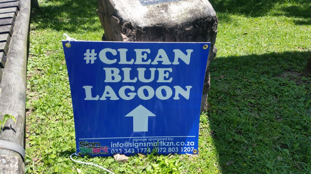 Minoshni's tweet photo. #CleanBlueLagoon today in #Durban. Ridding the area of the insane amounts of plastic. #sabcnews https://t.co/rLP9lQlWbc