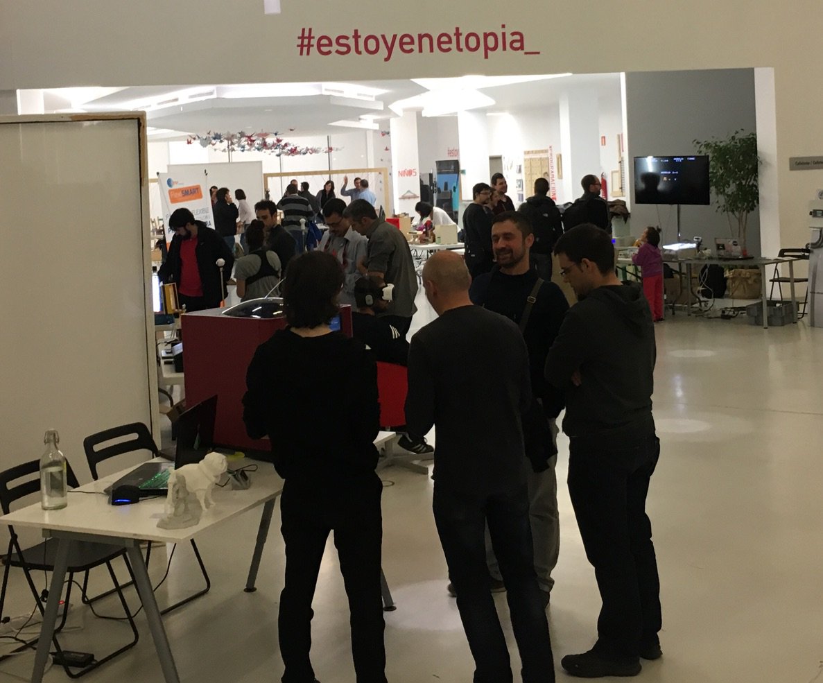 Presentación del <a href="/makergijon/">Centro Maker Gijón</a> en la Zaragoza Maker Show en <a href="/etopia_/">Etopia: Emprendimiento, Innovación y Tecnología</a> #zaragoza #maker #estoyenetopia_