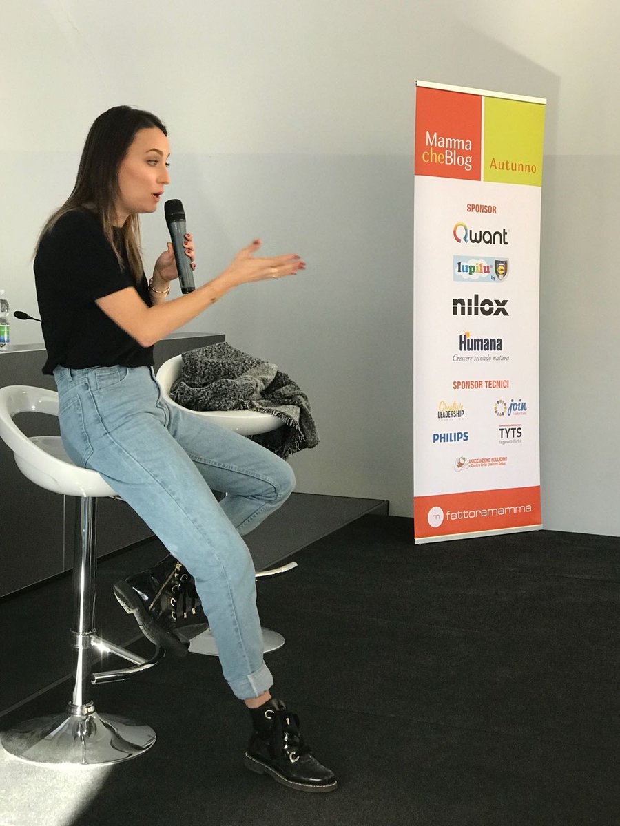 Blogmamma's tweet photo. "Instagram, dalle stories ai live". Workshop di @juliaellesinger a #Mammacheblog https://t.co/Vw02txj5Ib