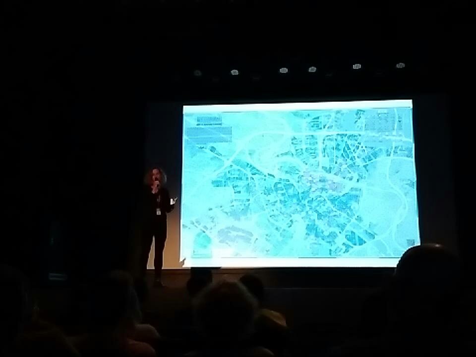 dDialoGa's tweet photo. Turno de #LasZaragozas en #ThinkZacFest automapeo para visibilizar iniciativas ciudadanas de nuestra ciudad https://t.co/PcfPc7ttKw