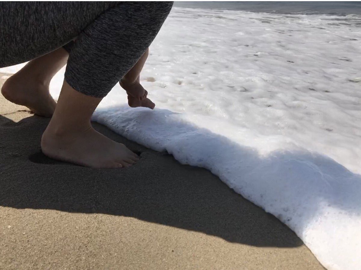 SintNoel's tweet photo. @ChiliPeppers - Thank You 🙏 for helping me make my 2 month old daughter’s 1st ocean encounter a Spicy 🌶 Experience (@ZumaBeach)... You inspired me to truly FORM in the “Wet Sand.” I️ am now ‘Present’ in my own “Wet Sand.” #MotivatedByTheLackOfDoubt #SomeLikeItHot #SpringTime https://t.co/hnTJ9QS9Oa