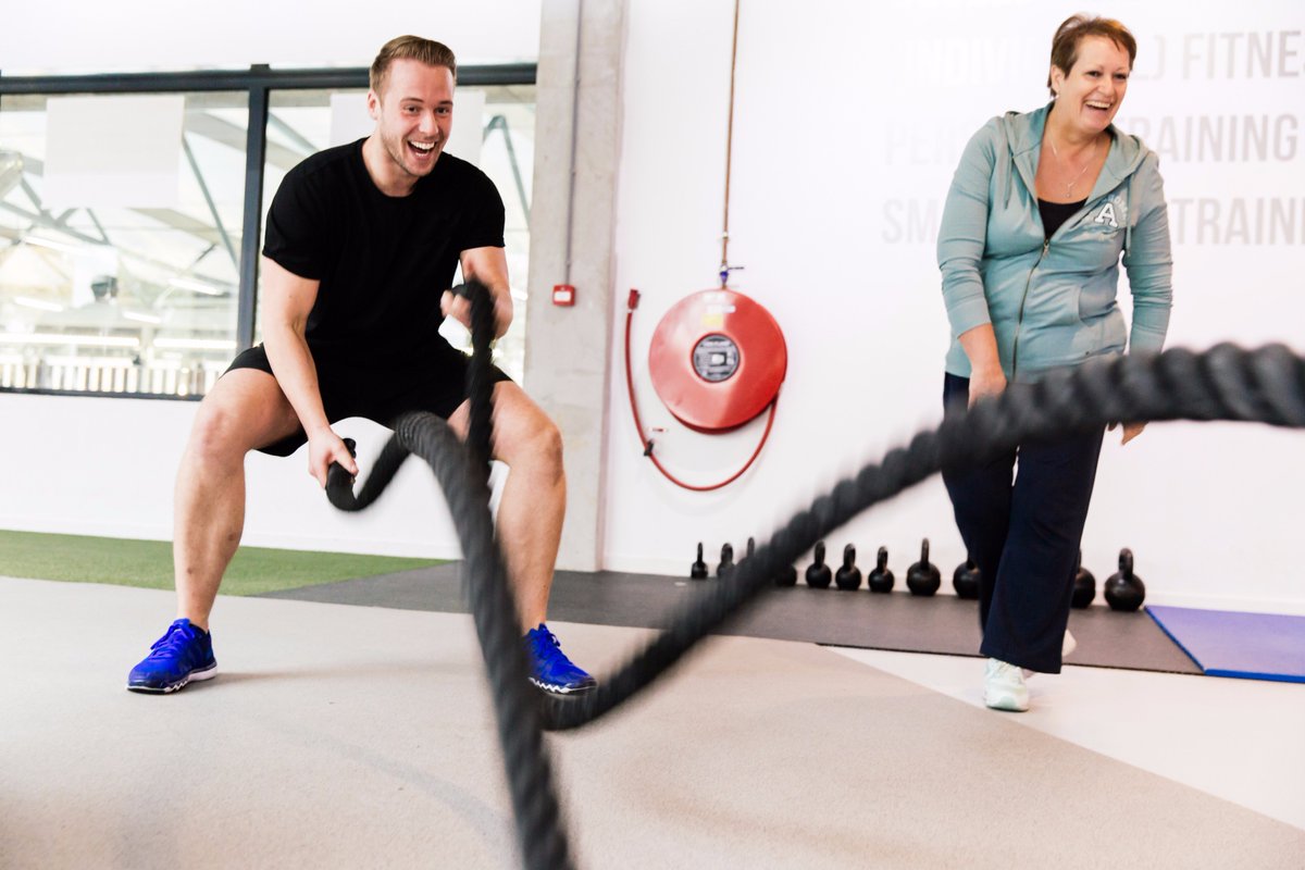 transform_code's tweet image. YES! De website is eindelijk af!🙋‍♀️

Om je alvast kennis te laten maken met het wetenschappelijk onderbouwde online fitnessprogramma van The Transform Code gaat volgende week maandag 27 november de website thetransformcode.nl LIVE.🍾

#thetransformcode #online #fitness