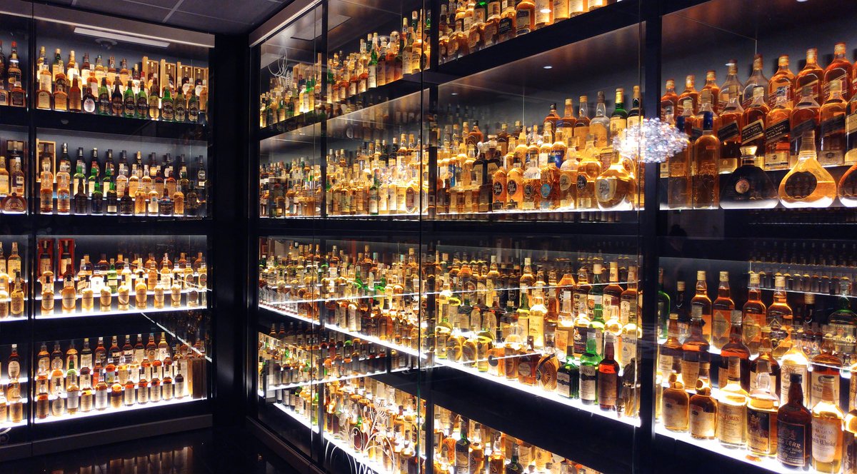 Thinking about starting a Whisky Collection like the one we have at <a href="/ScotchWhiskyExp/">The Scotch Whisky Experience</a>? Read @jimallan197's blog piece on why he enjoys collecting #whisky: blog.scotchwhiskyexperience.co.uk/2017/11/17/rea…
