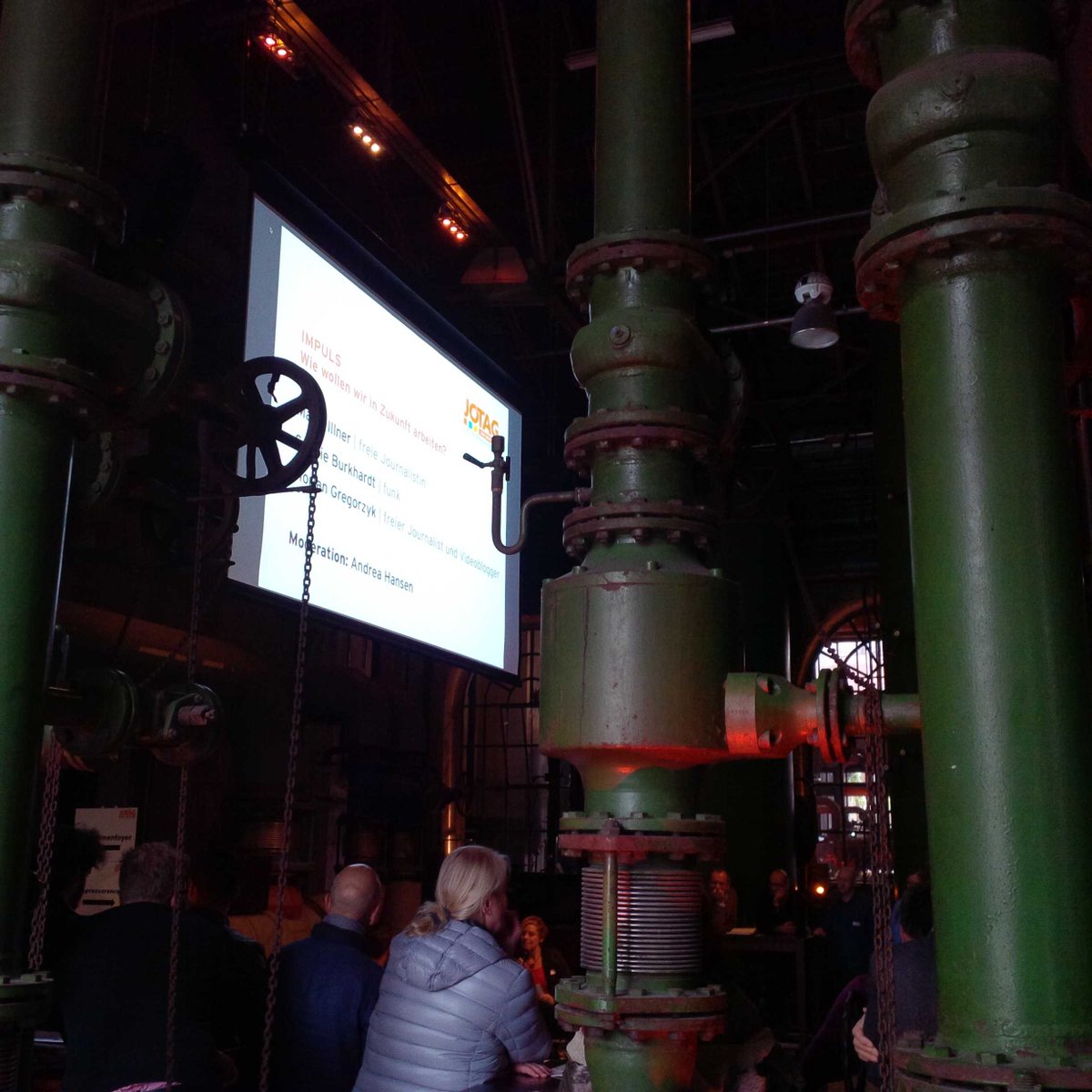 Freelancer_eu's tweet photo. Ziemlich coole Location Journalistentag in Duisburg #jnrw17 - Landschaftspark Duisburg Nord https://t.co/oFroSFhr8g