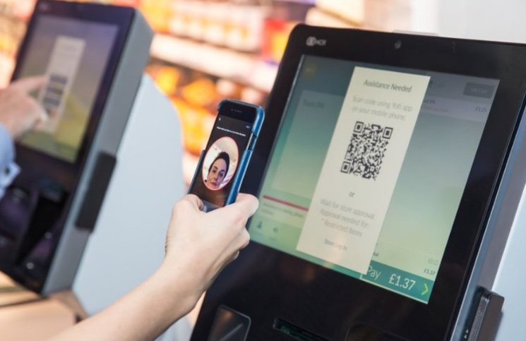 оплата по лицу. касса самообслуживания перекресток. биометрическая касса самообслуживания. касса самообслуживания в пятерочке. оплата одним взглядом.