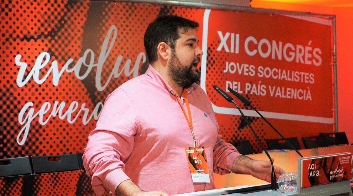 JoveSocialistes's tweet photo. "El repte és enorme, però vaig a donar el millor de mi mateix perquè @JoveSocialistes sigam fent història. Salut!" @FranLopezLo #RevolucióGeneracional https://t.co/vjqNezEaTL
