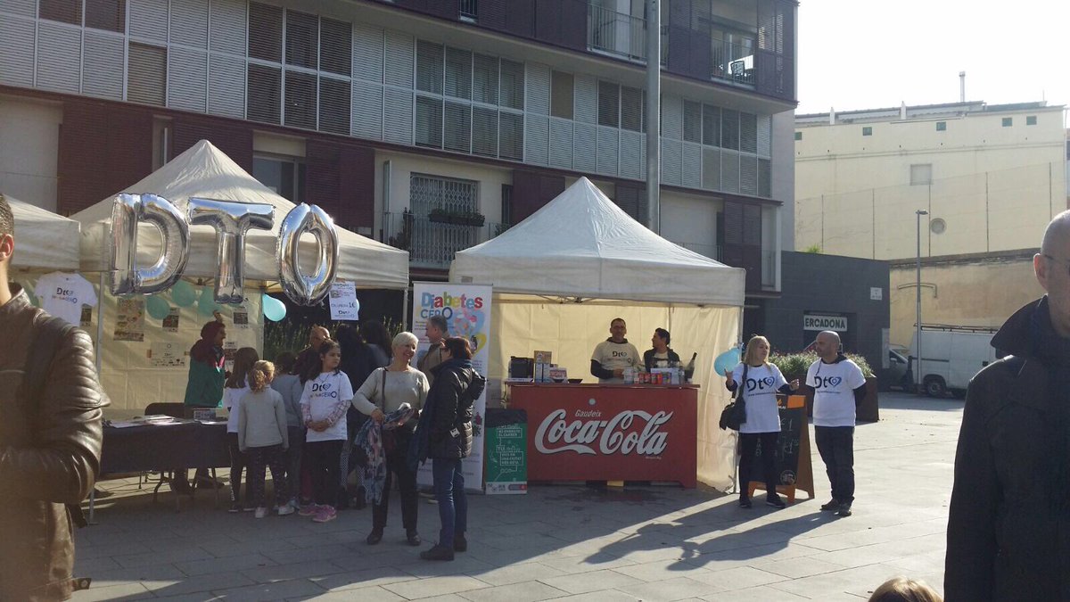 MaruBerSa11's tweet photo. Bailando con @DT0Barcelona @diabetes_CERO por la #diabetes en la Plaça Joan Pelegri de Barcelona! !!!
Bailando por la #investigación para la cura de la #diabetes!!!! https://t.co/5t77ZQqLZw