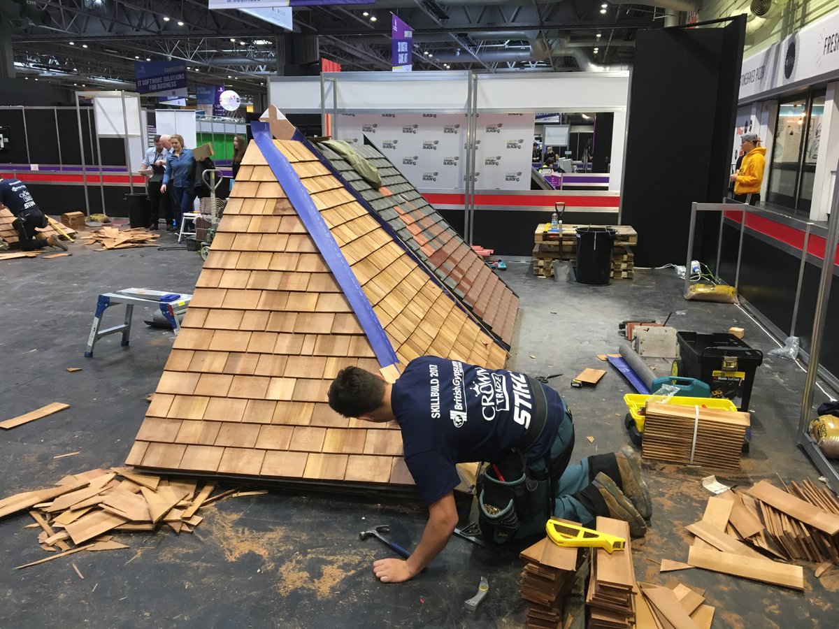 TheNFRC's tweet photo. On the home straight for the Roof Slating & Tiling competitors at the @SkillsShow #SkillBuild2017 final. 👍⏱ https://t.co/PH5wZMBALO