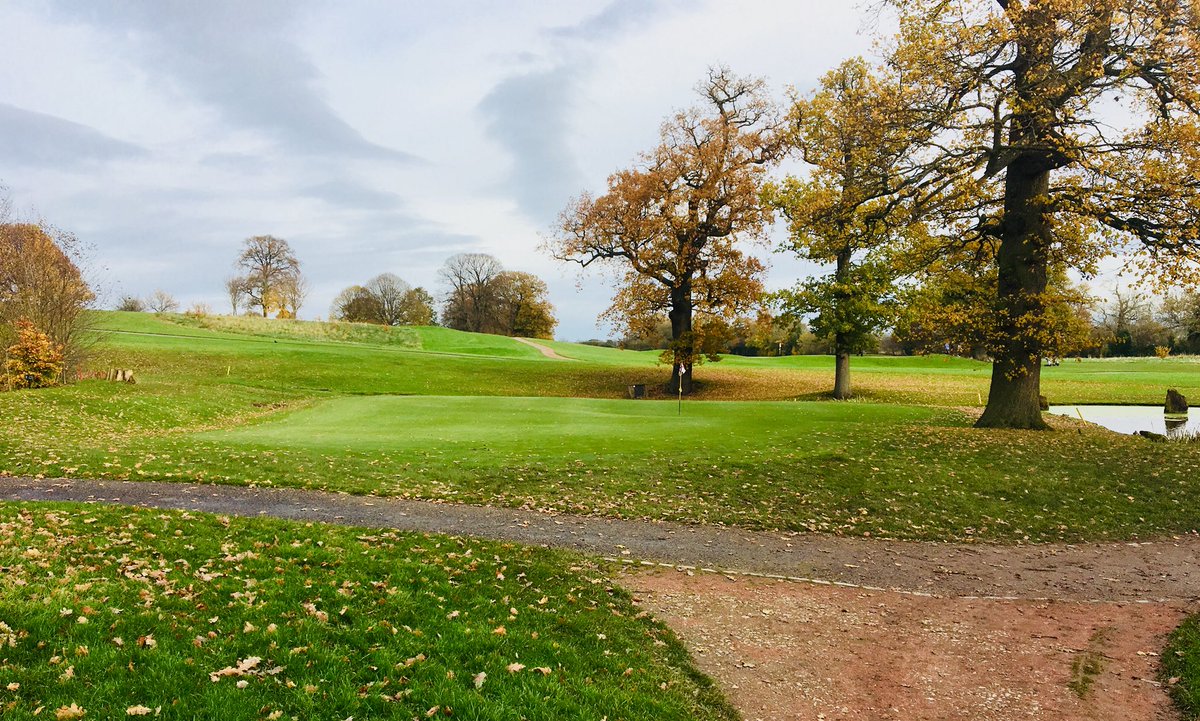 SteveLloyd_10's tweet photo. Dropped fortunate with the weather @PortalGolfClub this morning, to be expected a little chilly & damp but course holding up well considering
#5&4βπΎ #NoShots
@NickAbson #ChinUpChamp https://t.co/Roa1gQa3Fy