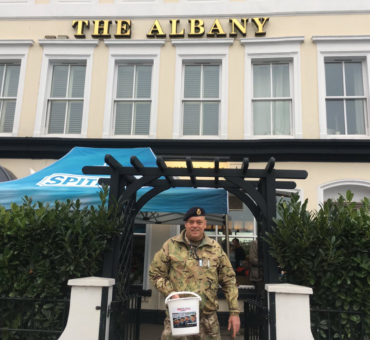 ONLYONEGIBBO's tweet photo. The new dawn has just started for @RNRMC today with @tuppence0705 in the lovely @TheAlbanyTwick pre #ENGvAUS https://t.co/uBWjew6Wgm