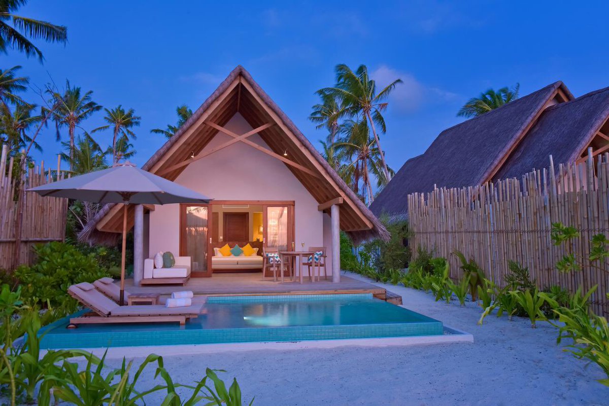 Here_Maldives's tweet photo. منتجع الان تم افتتاحه ولدينا عرض حصري 😍
احب المنتجع الجديد وعدد الفلل قلييل ..
الحجز حتى ٣٠ نوفمبر ..
والاقامة حتى ٣١ يناير . 
٤ ليالي استقبال ونقل وجبتين وضرائب .
١١٧٠٠ ريال https://t.co/jnvHKhdBn1