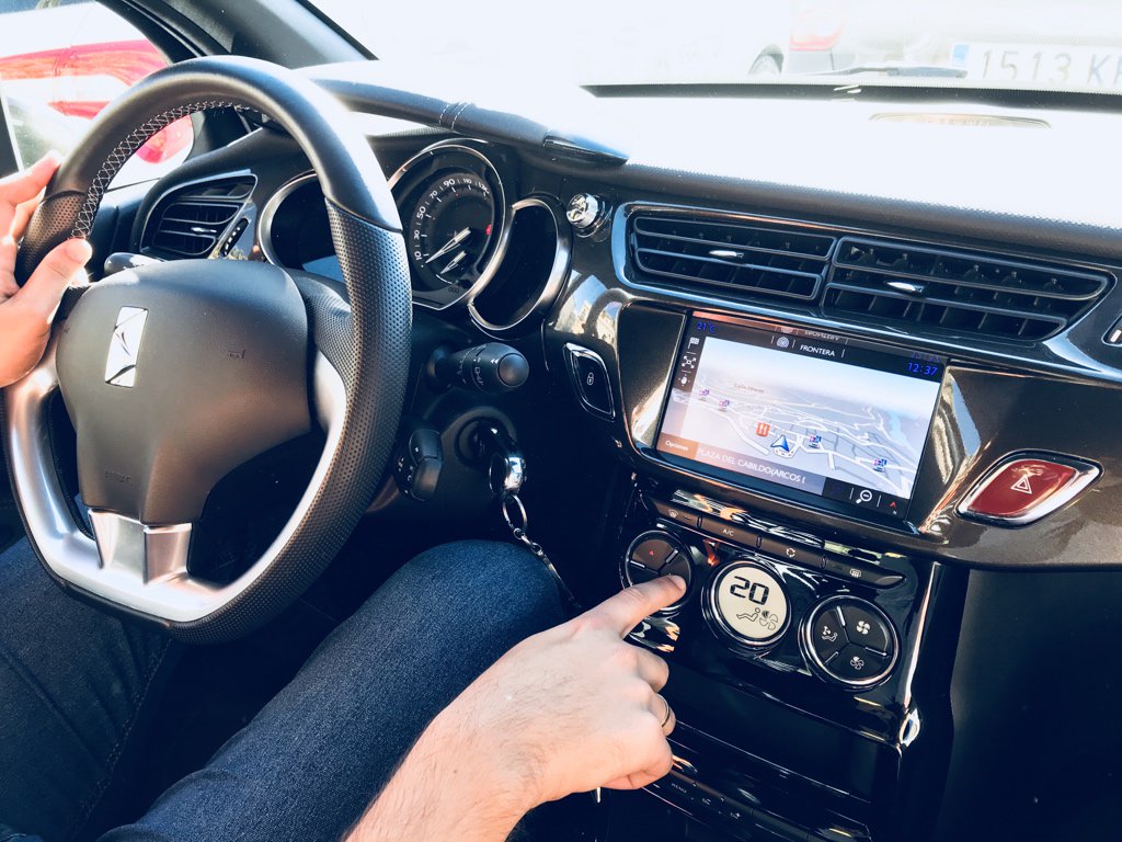 jar77jar's tweet photo. Nuevo trayecto en 🚗, esta vez en un magnífico DS3 de @InautoCitroenDs, deportividad “embotellada” en un tamaño muy controlado. Nos ha traído a @AytoBornos. #aunahoraCádiz @RedGuadalinfo @diputacioncadiz @EmpleoJunta @Cruzcampo @bookingcom @U_Explorers https://t.co/41HRtCBUdk