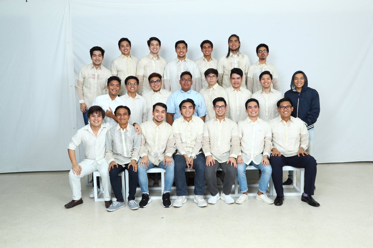 JulianRoxas7's tweet photo. Barong and Maong pt. 2 + all dem props #I2014 https://t.co/Vzle84r0FU