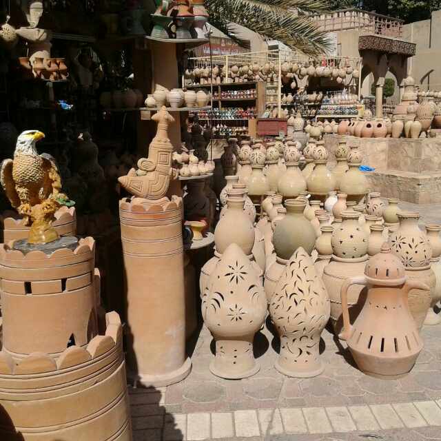 صور من سوق نزوى الجميله