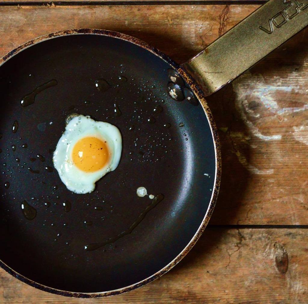 themustardspoon's tweet photo. Saturday brunch times are the best! Mixing things up a wee bit today by enjoying some teeny tiny quails eggs instead of their larger cousins...perfection! The beauty of these miniature lovelies is you get a much better ratio of yolk to white and all the … https://t.co/r6VQLun94J https://t.co/EpMbzgI3b0