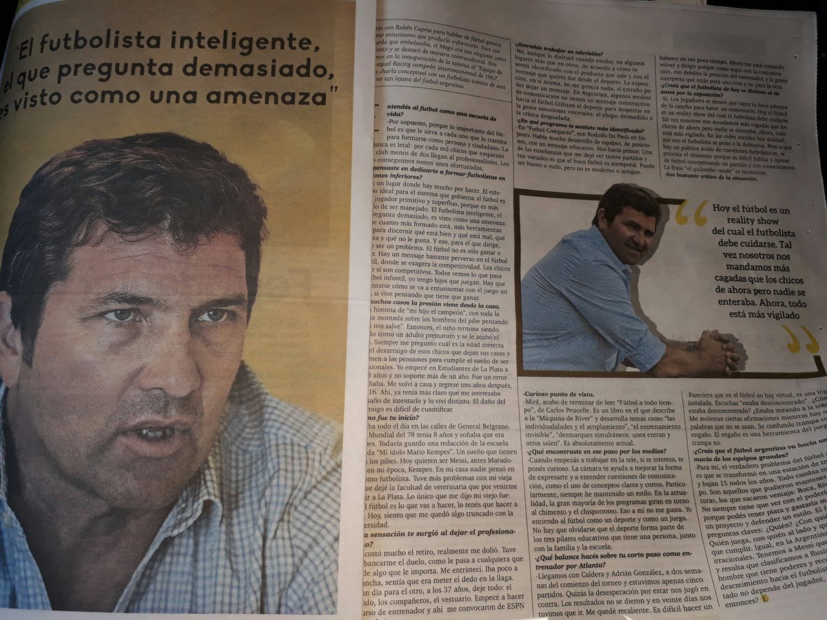 #BuenSabado para leer al #Mago Capria. "El futbolista que piensa, que pregunta demasiado, es visto como una amenaza" pagina12.com.ar/76640-el-futbo…