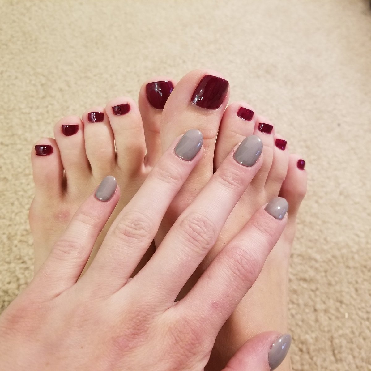 AnastasiaRoseXX's tweet photo. Spoiled myself and Duke last night, can't believe I'm boarding him😢😔 but I'll be back for my baby Wednesday morning! #newnails #fluffycomforter #sushi #Spoileddog https://t.co/ikMfRYnxe9
