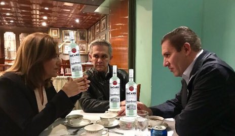 VivirSelvas's tweet photo. “ Aquí en el argüende del #BuenFin de nuestras candidaturas ! ...Con mis #Comayes ! ... “ @Mzavalagc ... https://t.co/BX5E08CkBb