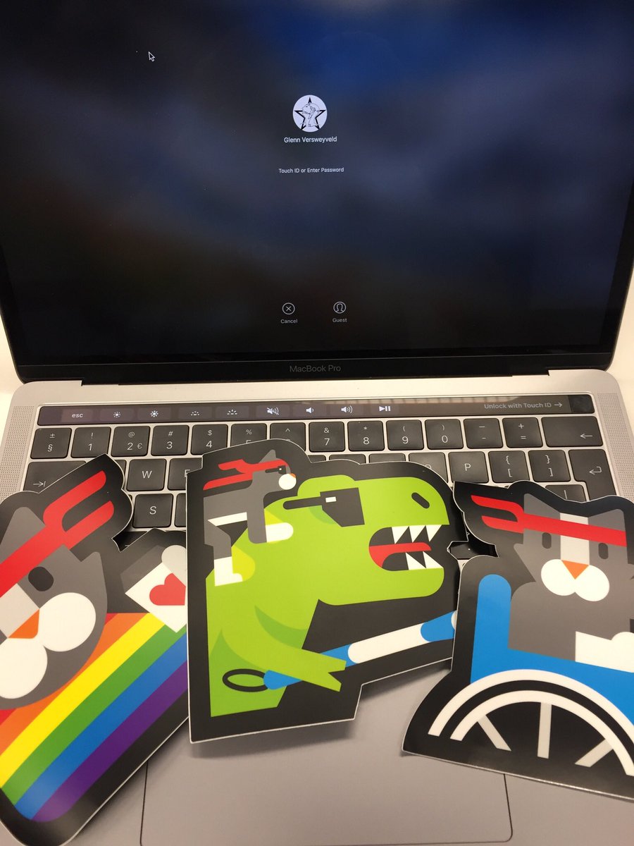 Depechie's tweet image. #NinjaCat goodies at #XamarinDevDays !! Thx @xamarinhq