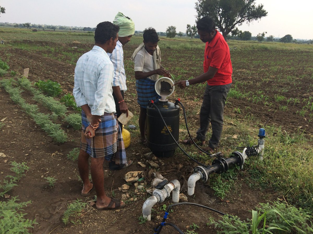 NileshKuralkar1's tweet photo. #RamthalProject #JISL #KBJNL #Drip #Fertigation #Revolution #MoreCropPerDrop @JainIrrigation @amolshinde01 @vlnikam1969 @ParagMahale @datta236 @_Baazigar_ @SharadRathod07 @kishor743 @MufflerMan_vish @vishwendra3009 https://t.co/9t6aTRHPbA