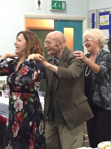 BlindVeterans's tweet photo. Blind veteran Len, ex-RASC, recently celebrated his #100th #birthday with a big party. 🎉🎈 Len asked for donations to his church and Blind Veterans UK rather than receiving gifts and handed us a very generous donation of over £454 💙 https://t.co/vlVcCBaVhO