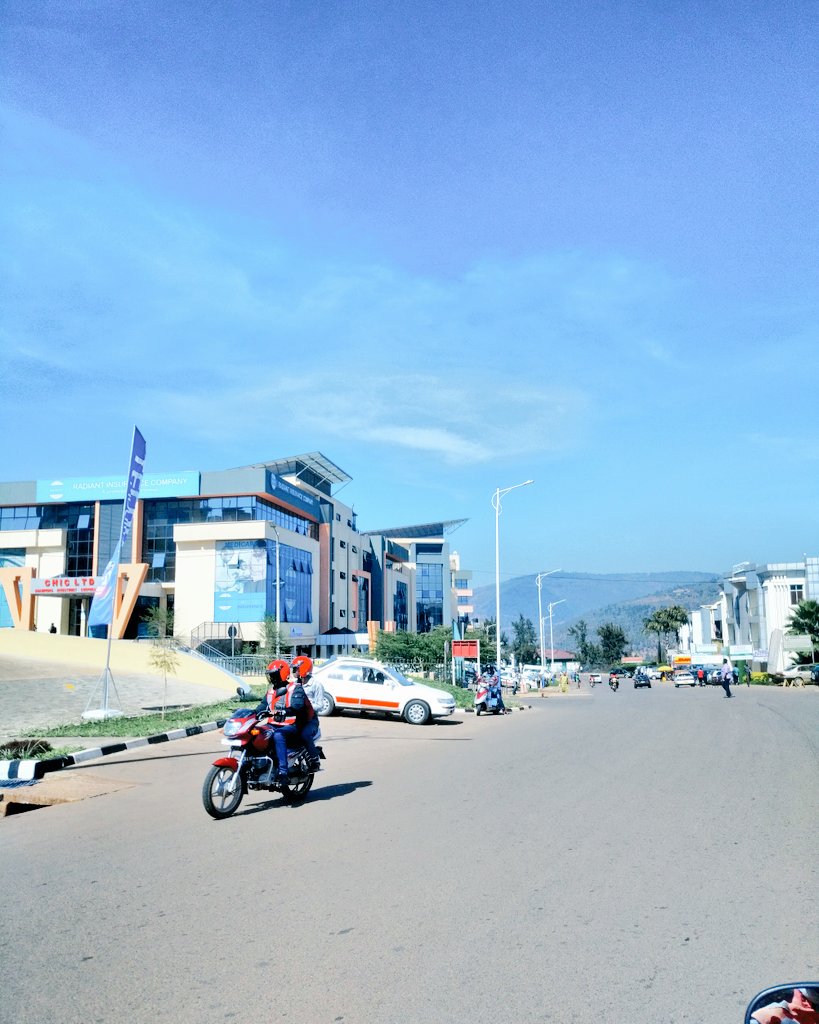 dondarchive's tweet photo. Kigali my Glowing city only the sky is the limit. #RwOT #Rwanda #BlackBerry #dtek60 https://t.co/vYzDEXqVgi