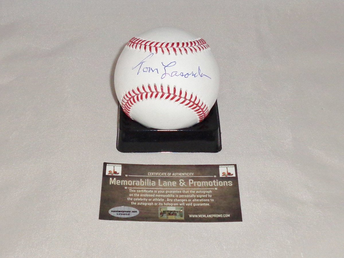 MemorabiliaLane's tweet photo. RETWEET for chance to #win @TommyLasorda signed ball 
#BlackFriday https://t.co/ukloovuB1A  @mlb @MLBNetwork @Dodgers @DodgersNation @DodgersAccel @DodgersWayFS #Dodgers #dodgerswin #dodgerstadium #dodgersvsastros #ContestAlert #contests #WorldSeriesGame7 #Contest #ContestEntry https://t.co/kS8ebdLIcf