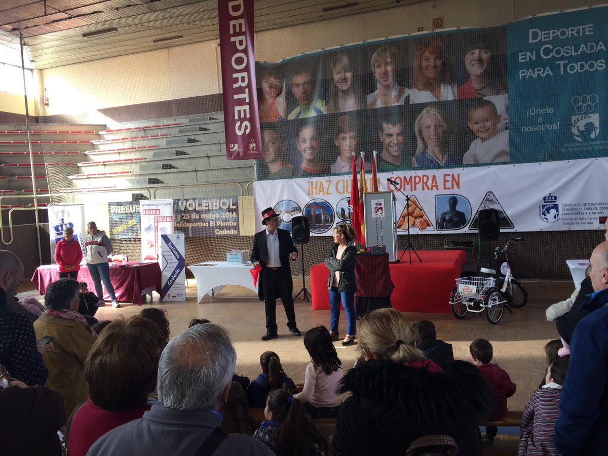 LydiaPGR's tweet photo. Hoy #hazciudadcompraencoslada por el comercio de Coslada #festivaldeprecios #feriadelautomovil #magicshow #ludomagia. Inauguración del Alcalde. En el Polideportivo la Vía hasta el domingo 19. https://t.co/WpRLkXXUVY