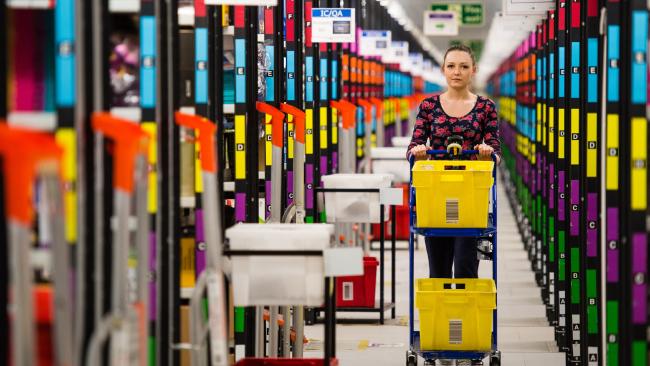 ammaralaboud's tweet photo. In 2018 ,#Retailers will need to consider how to work with #intelligent_agentsthat will take a greater share of how #customers discover and order;create immersive, #dynamic #store_experiences; use physical stores as #logistics_nodes for #intraday_fulfllment. Source: #Forrester https://t.co/i127pCjOUA