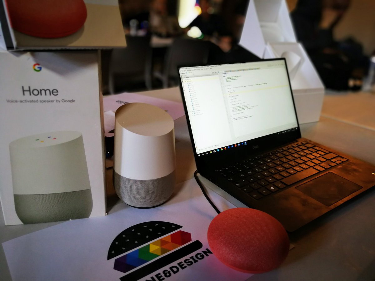 Pane&amp;Design presente al #DevFestMed per provare il nuovissimo #GoogleHome - <a href="/gdgcatania/">GDG Catania</a> <a href="/Google/">Google</a> #DevFest17