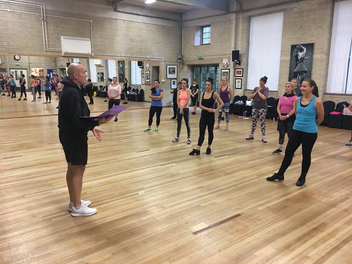 FitStepsFAB's tweet photo. @Fit_Steps and @FitStepsFAB training day well and truly under way! #danceyourselffit #strictly #fitness with Ian Parker 👯‍♀️👯‍♀️👯‍♀️ https://t.co/6wdppXrJ2t