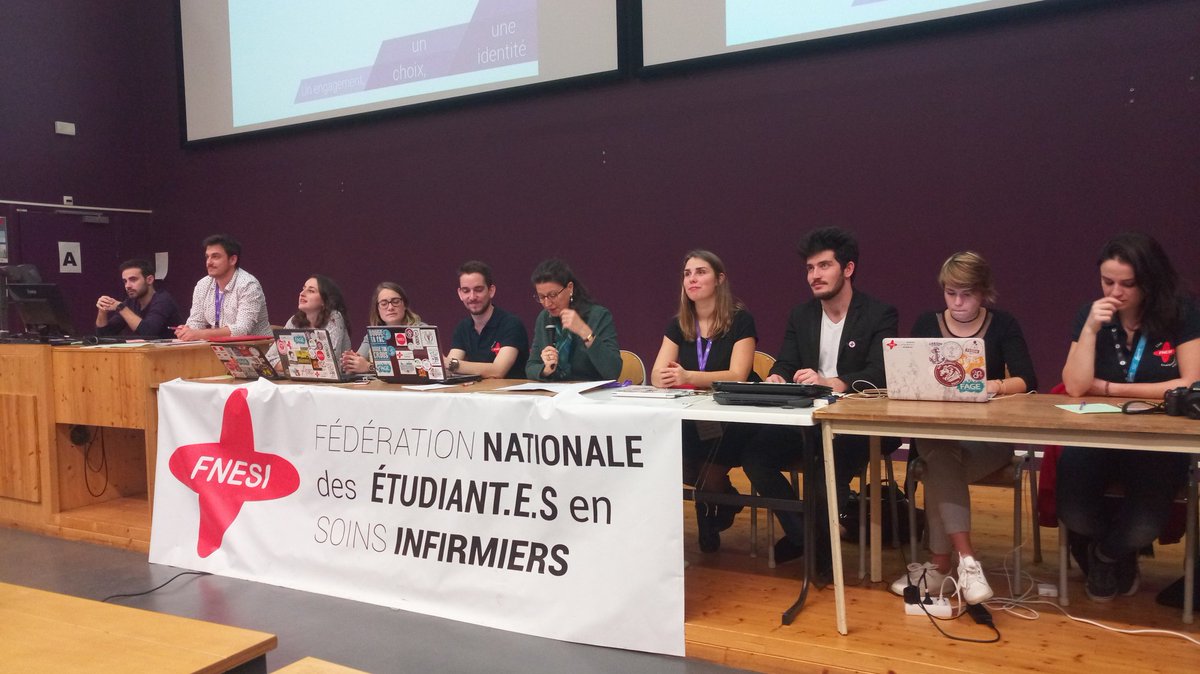 ethan_n_p's tweet photo. @agnesbuzyn parle de la nécessité d'une prise de conscience collective quant au harcèlement et au sexisme au 17congrès national de @La_FNESI https://t.co/JrOIj9u0xk