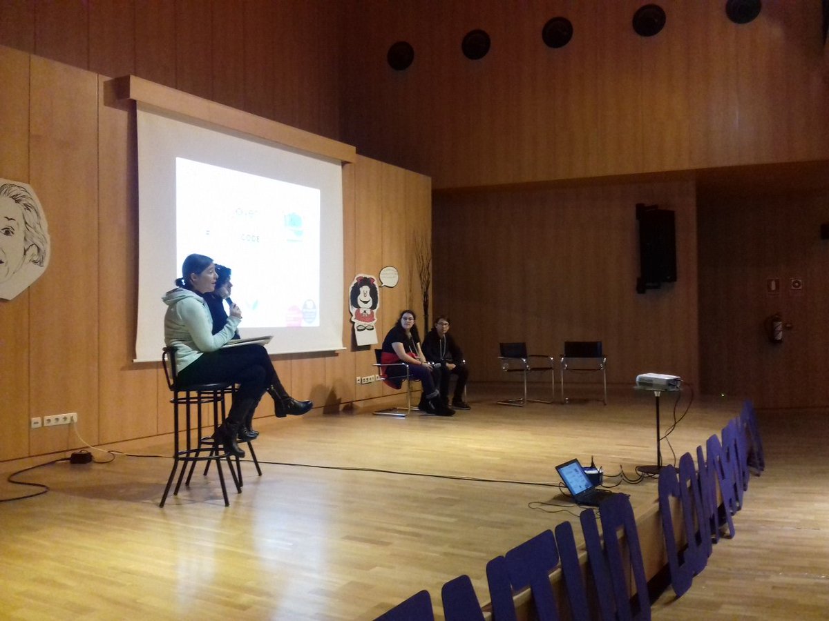 fundacionesplai's tweet photo. #conectajoven explicado en el #foroFE17 por representantes de @PatioAviles ¡Empezamos! https://t.co/BGntbeSJEJ