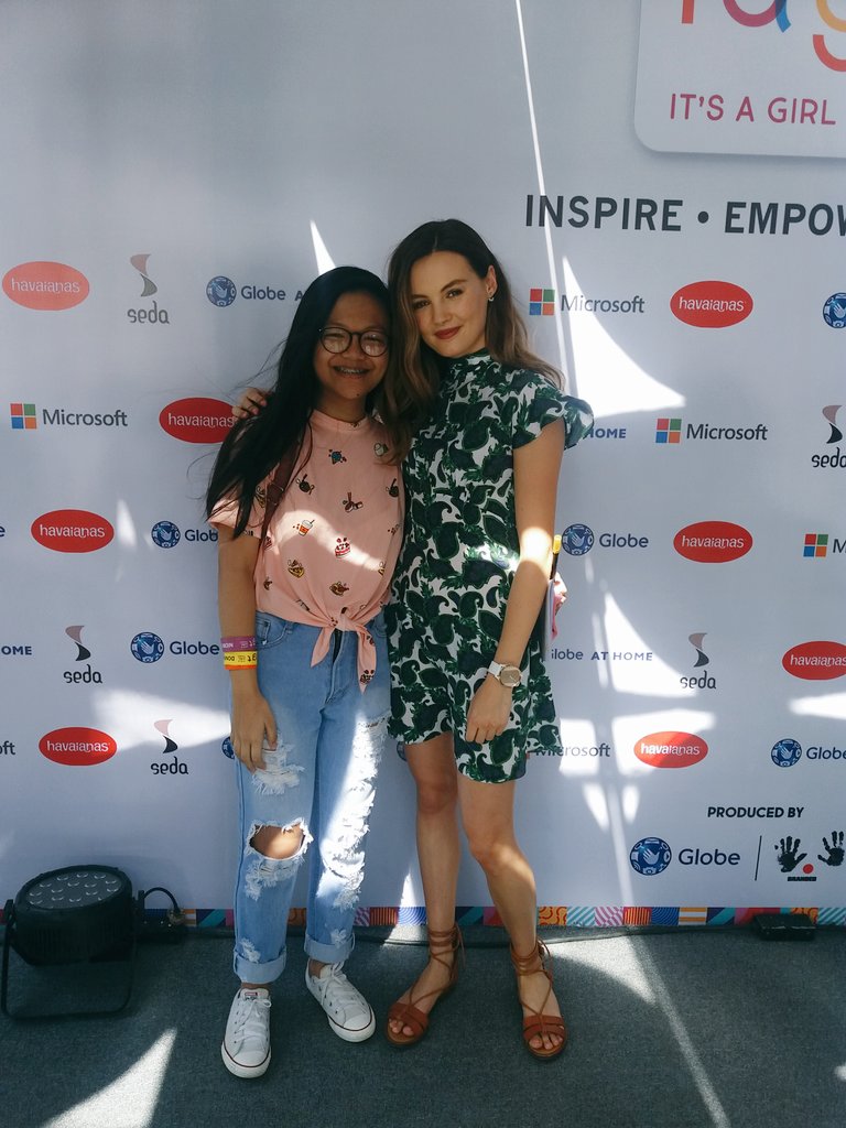 ksnwooxz's tweet photo. Thank you so much @niomismart for being such a sweet person 💕 I was literally so speechless and can't think straight. ILY so much 💖 I hope I can meet you again soon 😊 #IAGT #CreateGirlGoals #GlobeIAGT https://t.co/H0uVwGvB3p