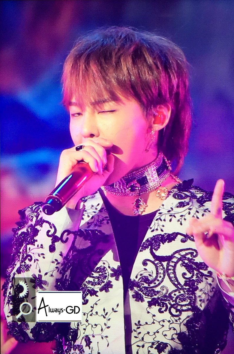 always_gd's tweet photo. #LASTDANCE in Fukuoka 

😉💕♥️☝🏻

#권지용 #KWONJIYONG 
#지드래곤 #GDRAGON 

#AlwaysGD https://t.co/hOcCYTIJUE