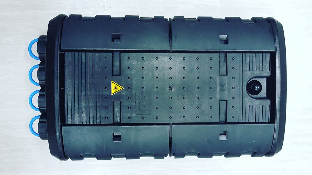 pobau_de's tweet photo. #POBAU - Neue Glasfaser Muffen von 3M 🚧😎👍 #Glasfasser #Netzbau #Netztechnik #Spleißen #OTDR #Fibre https://t.co/Evp093PQpc