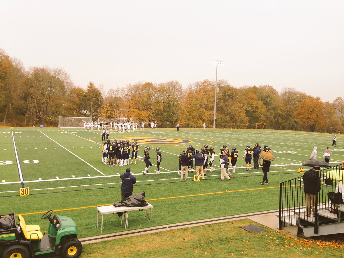 TPPride's tweet photo. We are live from TP where the Pride lead 9-0 at the half in the NEPSAC bowl game against Deerfield. Ray Davis has the lone TD for the home team. #RollPride #BowlGame https://t.co/PiX3k3s9Z7