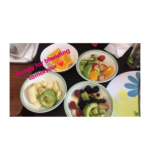 noeticAim's tweet photo. Fruits all set for tomorrow’s breakfast smoothie #maketimeforhealth 
#choosehealthyliving ❤️💪 https://t.co/SgdSxYZcnw