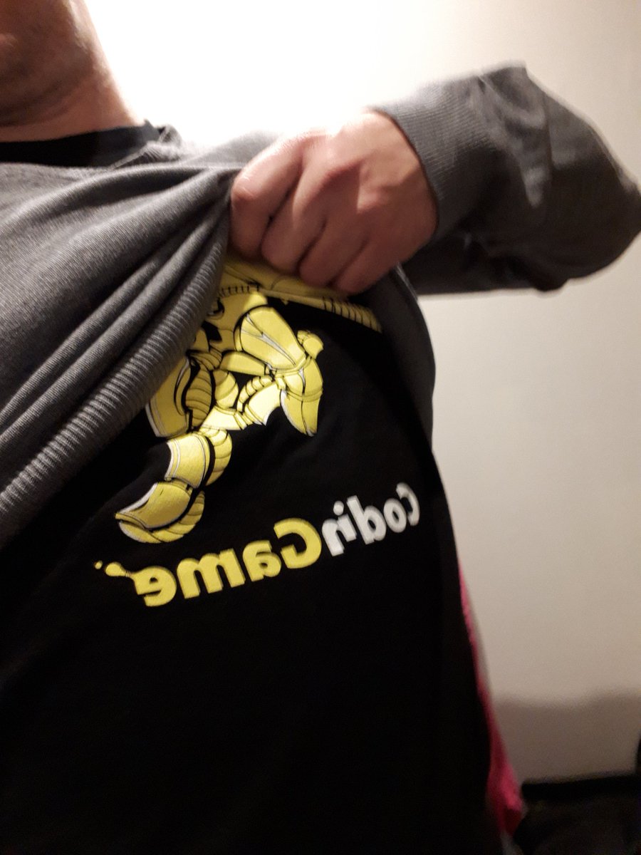 nmahoude's tweet photo. Je me sens comme superman. Je pars en soirée, mais au moindre bug, je m'éclipse (IDE 😂) #meanmax #codingame https://t.co/QN2vnoEaTj