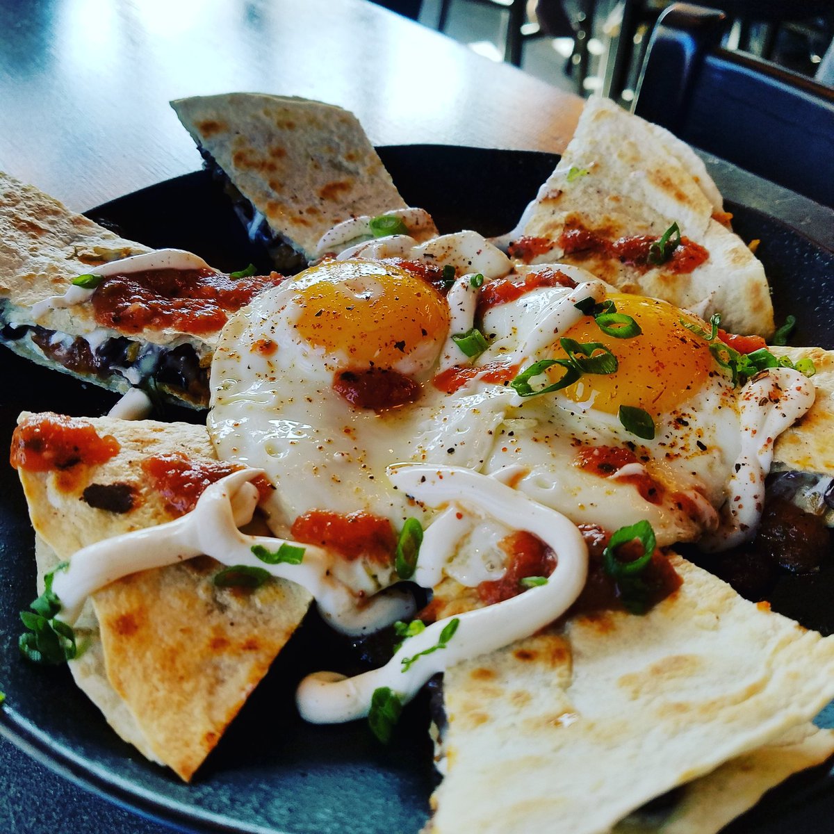 changorosataco's tweet photo. Join us for #Hartford's most bangin' #SundayBrunch! We prepare a fresh twist on Latin food with a #breakfast spin starting at 11:30am! 

#changorosa #changorosataco #brunch #sundayfunday #sunday #hartfordhasit #yum #getinmybelly @LetsGoArts_org @HYPEHartford @yelphartford https://t.co/TuKgJQHFCE