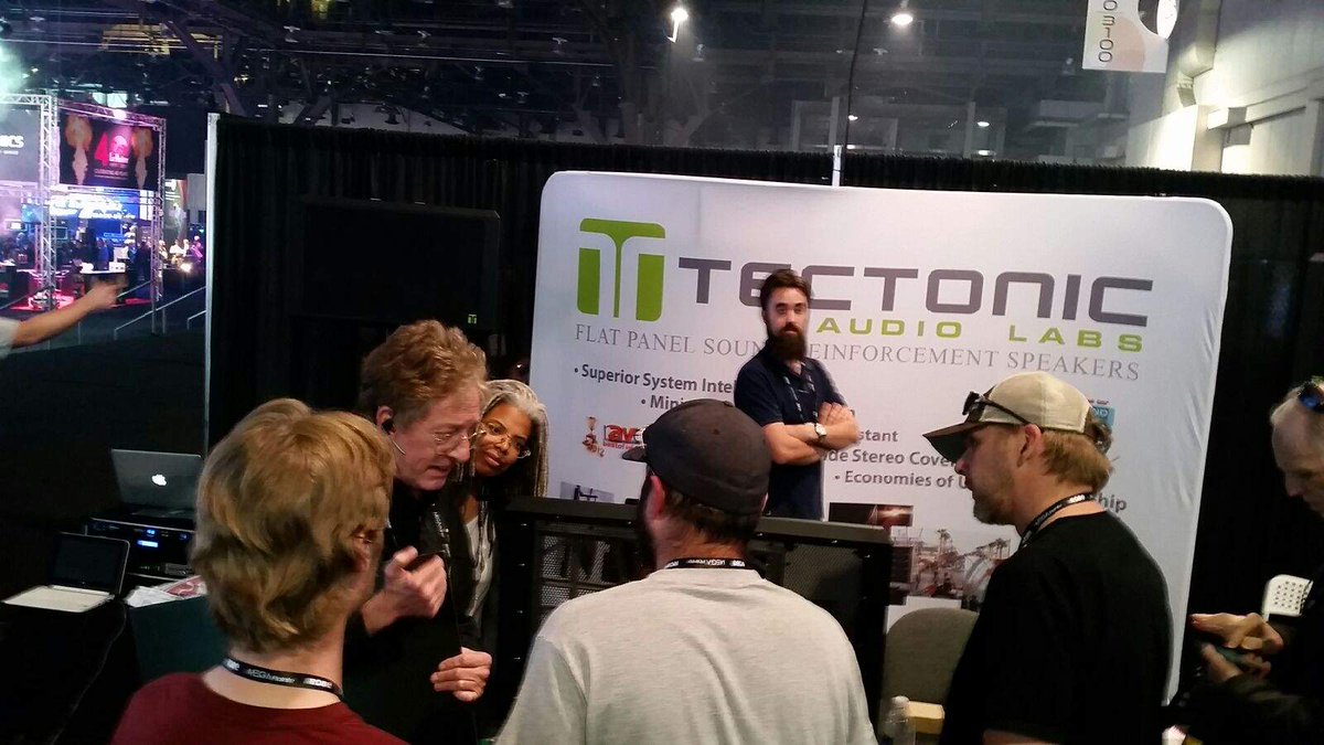 Booth 3063 @LDITradeshow is hopping! We're having a great time. Stop by to talk tech and hear a live demo of the #PL11. Learn more about #Tectonic at buff.ly/2is6S9v. #LDI2017 #livesound #loudspeakers #avtweeps