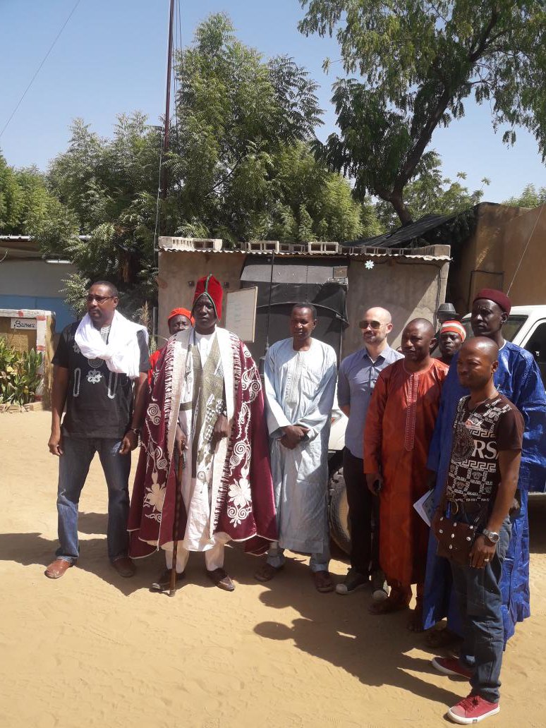 RhissaO's tweet photo. En compagnie du Chef de Canton de Dungass pour célébrer la fin Pic Manutrion-malaria dans la région de Zinder(Niger). Bravo le staff MSF Dungass https://t.co/appHBFlLAN