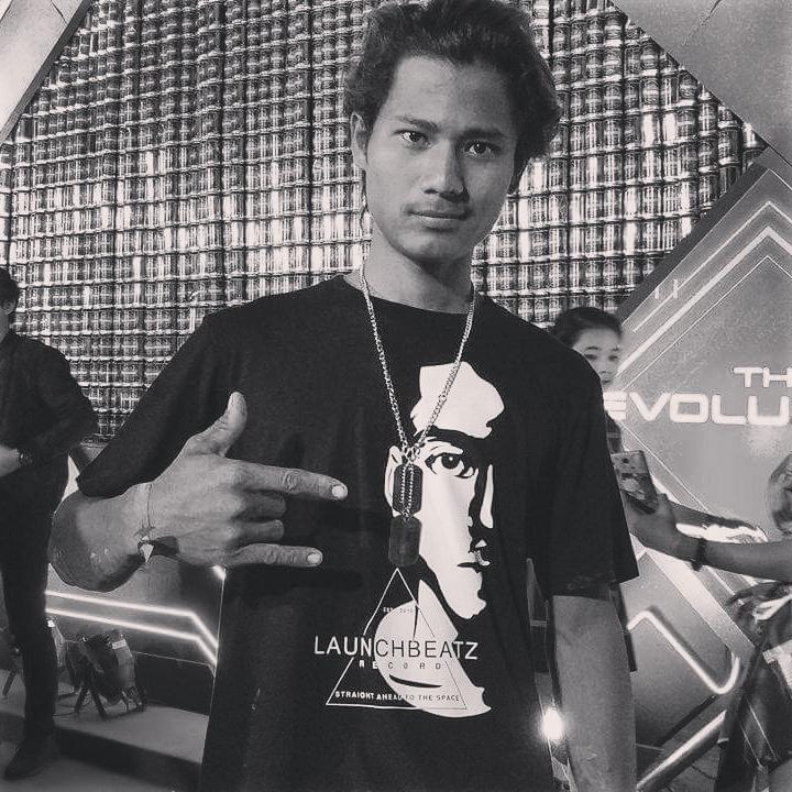 YeKhaingOo's tweet photo. The evolution the bass.
#YKO #Dj #S_Logic #Double_P https://t.co/gJOKbUASz1