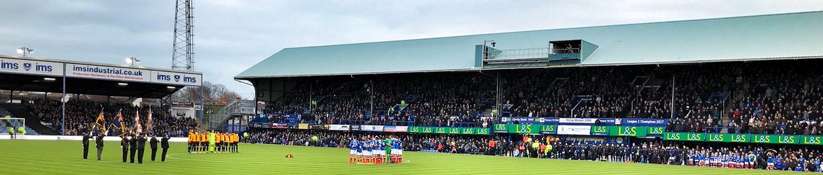 WaterfrontDM's tweet photo. Great respect shown by the @officialpompey fans at Fratton Park today. #lestweforget https://t.co/U5LFsF2aaQ
