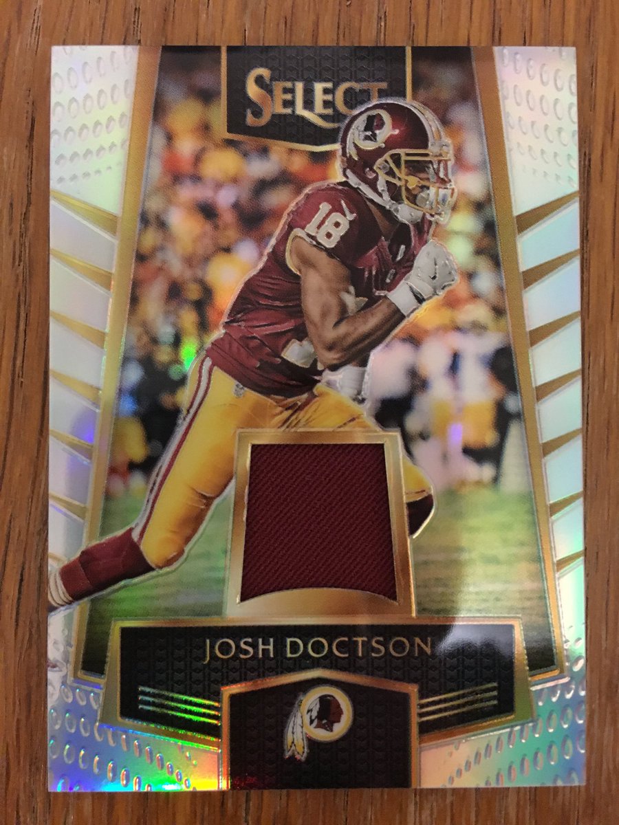 clairedabear85's tweet image. #HTTR #Thanksgiving #NFLGIVEAWAY This Weeks #prize is full of #Redskins gear including a scarf, beanie &amp;amp; a HIT CARD by @JDoc_son Josh Doctson 4 a chance 2 #win this #giveaway follow ME @clairedabear85 &amp;amp; RT Winner announced on 24th between 6-9pm GMT open 2 all #NFL fans worldwide