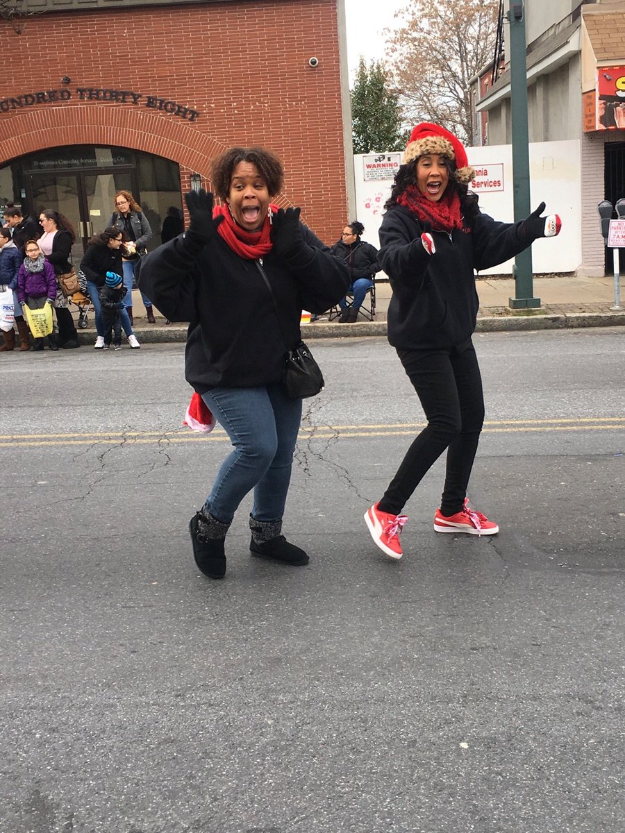 RDGschools's tweet photo. Red Knights are in the holiday spirit! #RSDproud #rdgholidayparade https://t.co/QiUuaCf3sK