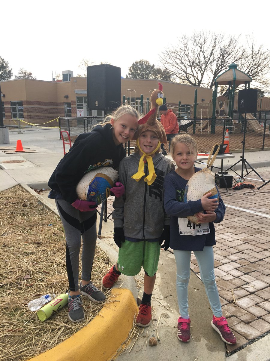 waynewoodes's tweet photo. Winner winner turkey dinner!  Gobble gobble! https://t.co/Ul5J8hMcnC